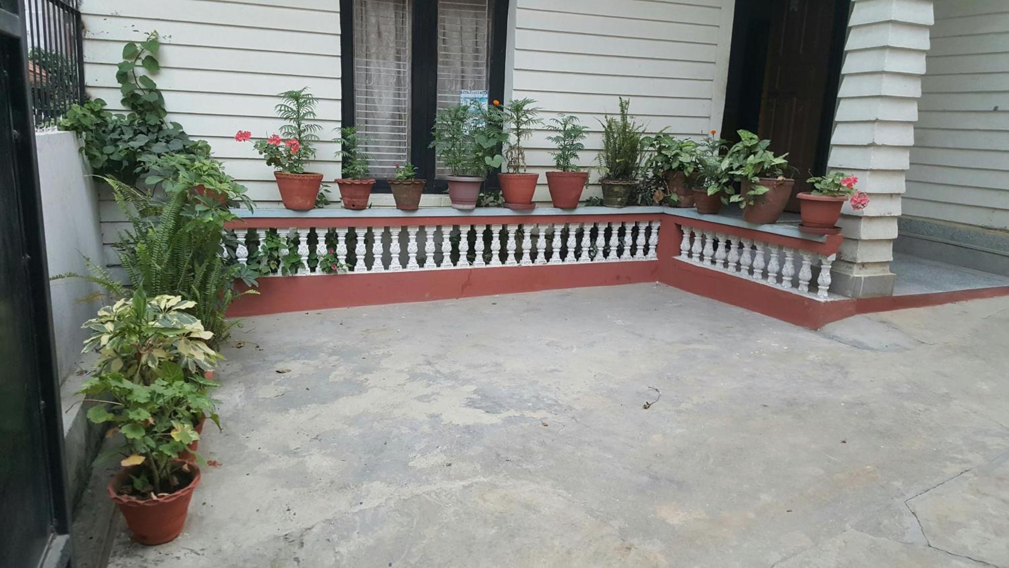 Bnb Royal Tourist House กาฐมาณฑุ ภายนอก รูปภาพ