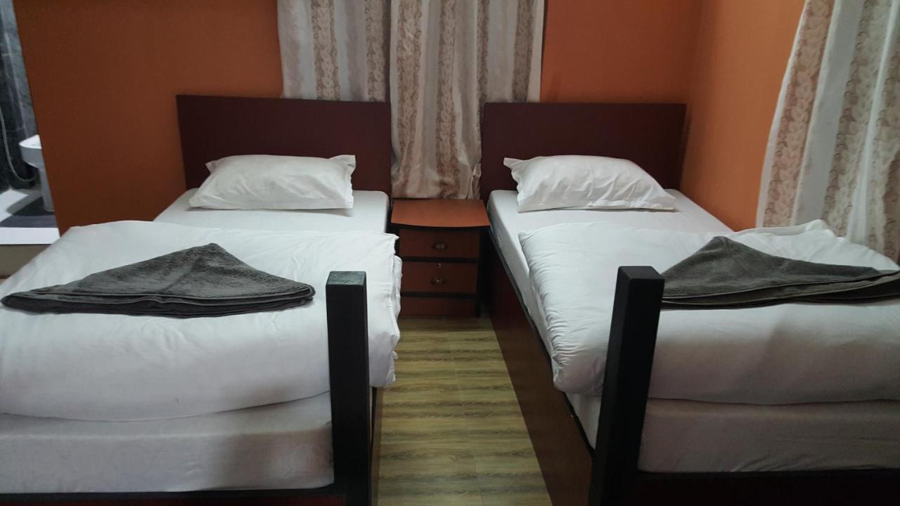 Bnb Royal Tourist House กาฐมาณฑุ ภายนอก รูปภาพ